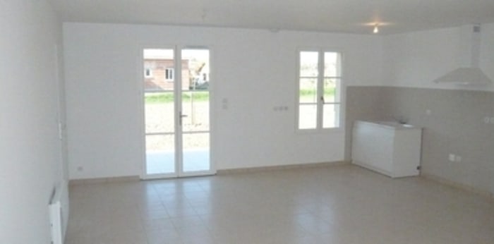 Image 3 sur 8 - Maison/villa  ·  Location · St Sulpice De Faleyrens (33330) · 4 pièces · 78m²
