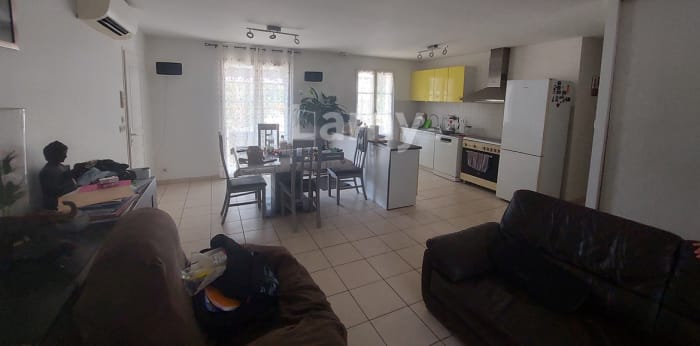 Image 4 sur 8 - Maison/villa  ·  Location · St Sulpice De Faleyrens (33330) · 4 pièces · 78m²