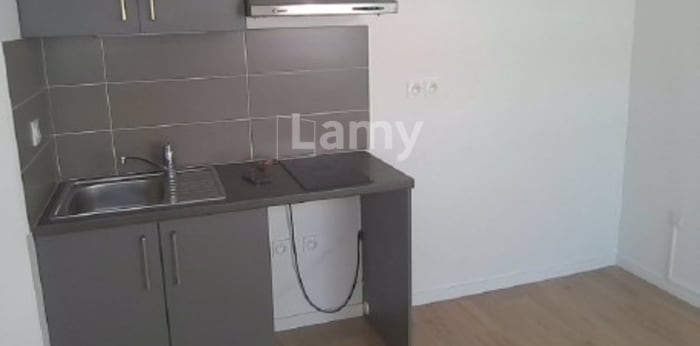 Image 3 sur 5 - Appartement  ·  Location · Meaux (77100) · 1 pièce · 28m²