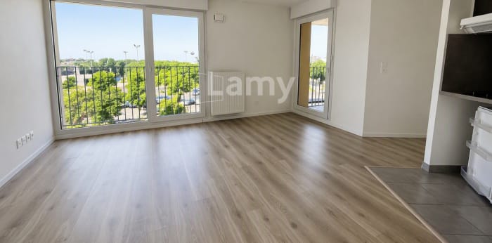 Image 5 sur 6 - Appartement  ·  Location · St Herblain (44800) · 2 pièces · 42m²