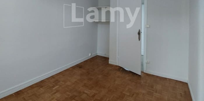 Image 5 sur 8 - Appartement  ·  Location · Ste Foy Les Lyon (69110) · 5 pièces · 81m²