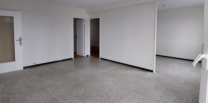 Image 1 sur 8 - Appartement  ·  Location · Ste Foy Les Lyon (69110) · 5 pièces · 81m²
