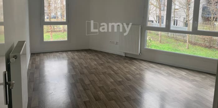 Image 1 sur 6 - Appartement  ·  Location · Cergy (95800) · 2 pièces · 46m²