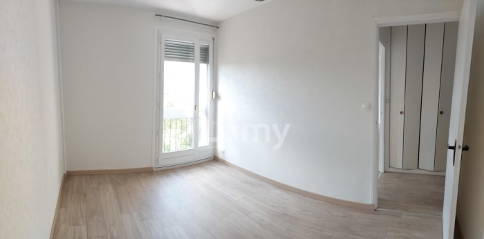 Image 5 sur 8 - Appartement  ·  Location · Nancy (54000) · 2 pièces · 42m²