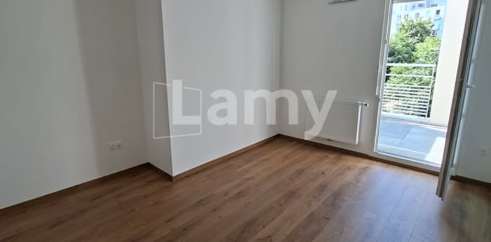 Image 4 sur 5 - Appartement  ·  Location · Clermont Ferrand (63000) · 2 pièces · 45m²