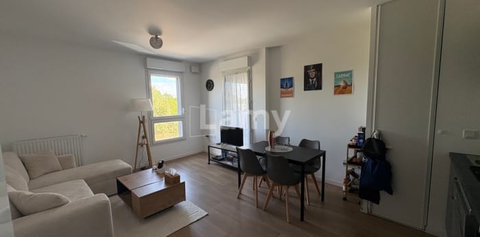 Image 2 sur 7 - Appartement  ·  Location · Noyal Chatillon Sur Seiche (35230) · 2 pièces · 44m²