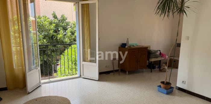 Image 1 sur 10 - Appartement  ·  Location · Salon De Provence (13300) · 2 pièces · 64m²