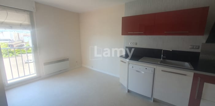 Image 11 sur 12 - Appartement  ·  Location · Vesoul (70000) · 3 pièces · 77m²