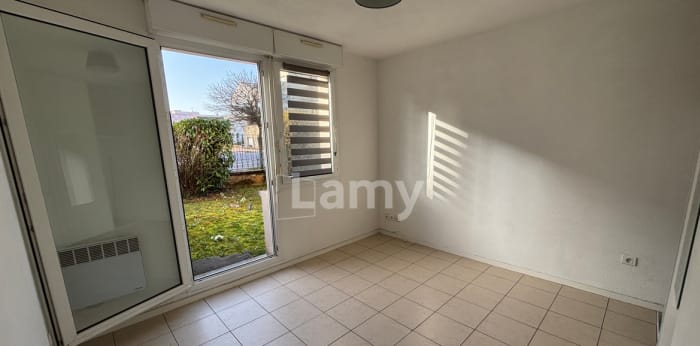 Image 1 sur 10 - Appartement  ·  Location · Dijon (21000) · 1 pièce · 19m²