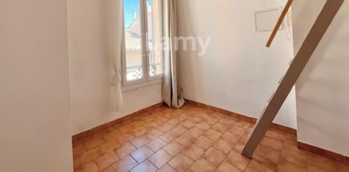 Image 2 sur 6 - Appartement  ·  Location · Aix En Provence (13100) · 1 pièce · 15m²
