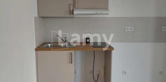 Image 4 sur 6 - Appartement  ·  Location · Montbazon (37250) · 1 pièce · 32m²