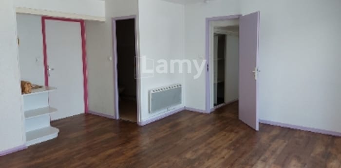Image 3 sur 6 - Appartement  ·  Location · Ecole Valentin (25480) · 1 pièce · 38m²