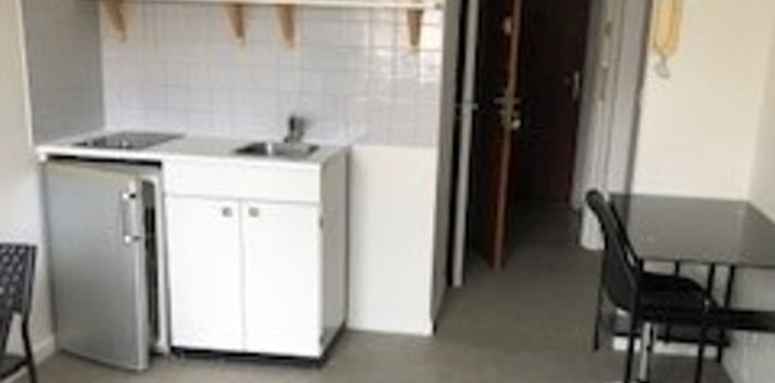 Image 2 sur 4 - Appartement  ·  Location · Clermont Ferrand (63000) · 1 pièce · 18m²
