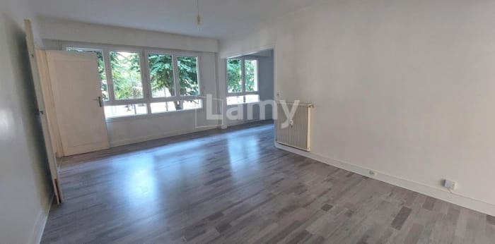 Image 8 sur 9 - Appartement  ·  Location · Reims (51100) · 79m²