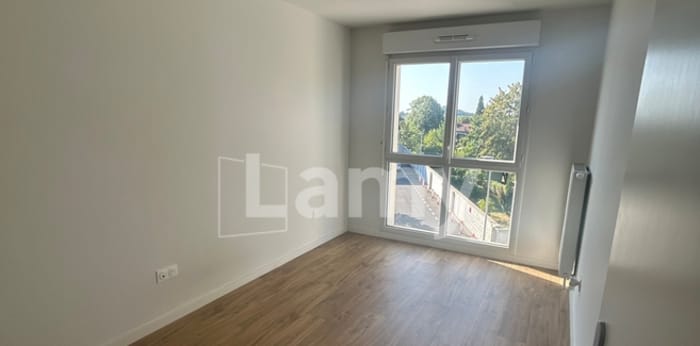 Image 4 sur 11 - Appartement  ·  Location · Valenciennes (59300) · 3 pièces · 75m²