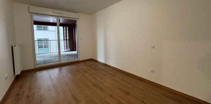 Image 1 sur 7 - Appartement  ·  Location · Bordeaux (33800) · 2 pièces · 58m²