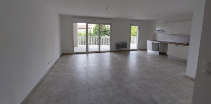 Image 1 sur 14 - Appartement  ·  Location · Nimes (30000) · 4 pièces · 89m²