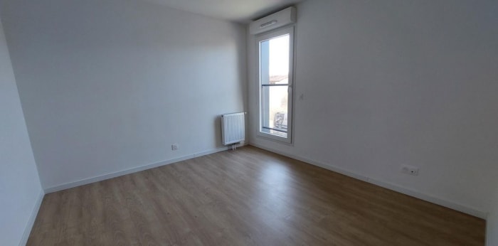Image 5 sur 7 - Appartement  ·  Location · Reims (51100) · 3 pièces · 63m²