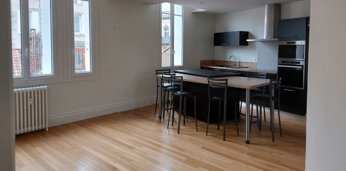 Image 1 sur 5 - Appartement  ·  Location · Agen (47000) · 3 pièces · 76m²