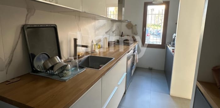 Image 4 sur 11 - Maison/villa  ·  Location · Rousset (13790) · 3 pièces · 114m²