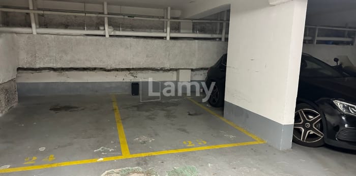 Image 5 sur 7 - Parking/box  ·  Location · Paris (75001) · 9m²