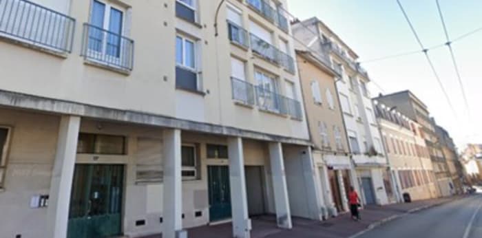 Image 2 sur 18 - Local  ·  Vente · Limoges (87000) · 12 pièces · 329m²