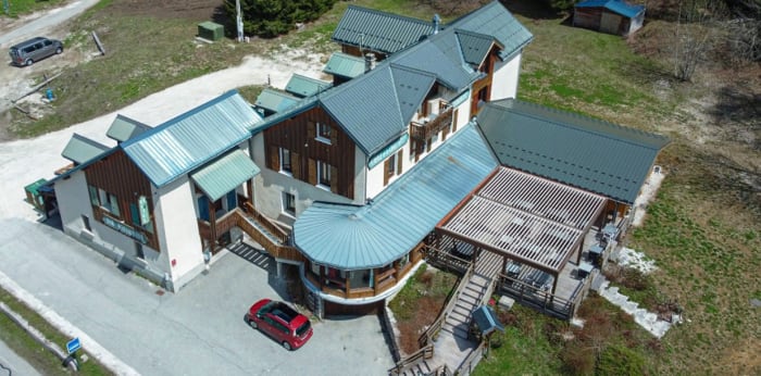 Image 5 sur 5 - Local  ·  Vente · Lans En Vercors (38250) · 16 pièces · 748m²