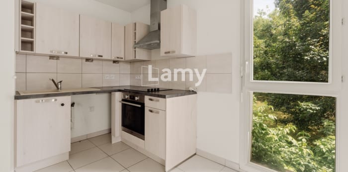 Image 4 sur 10 - Appartement  ·  Vente · St Priest (69800) · 2 pièces · 42m²