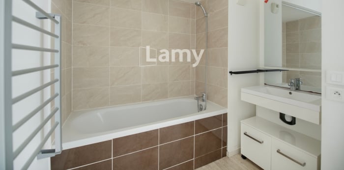 Image 15 sur 16 - Appartement  ·  Vente · St Jean De La Ruelle (45140) · 3 pièces · 65m²
