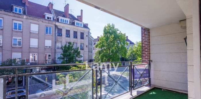 Image 1 sur 14 - Appartement  ·  Vente · Valenciennes (59300) · 4 pièces · 112m²