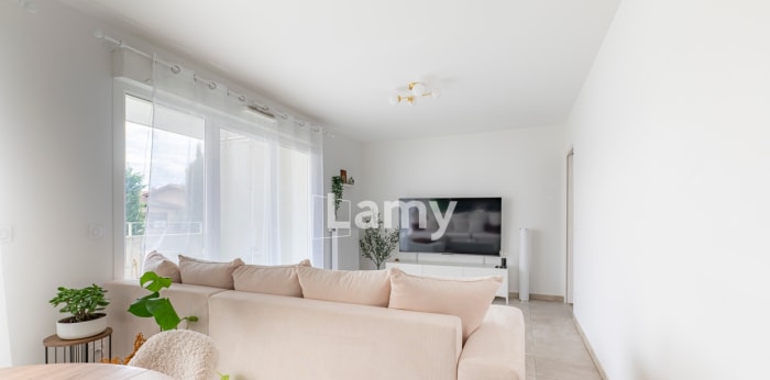 Image 2 sur 12 - Appartement  ·  Vente · Irigny (69540) · 3 pièces · 64m²