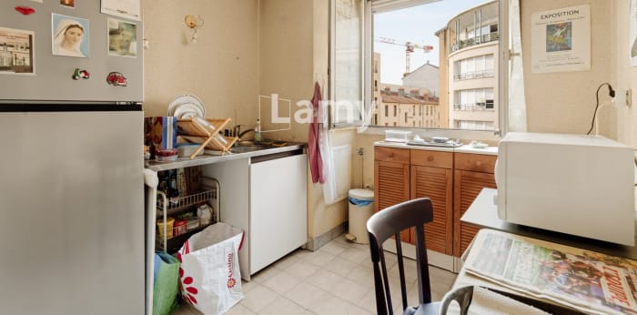 Image 4 sur 8 - Appartement  ·  Vente · Lyon (69007) · 2 pièces · 44m²
