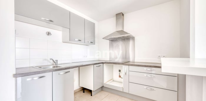 Image 7 sur 15 - Appartement  ·  Vente · Bordeaux (33300) · 3 pièces · 65m²