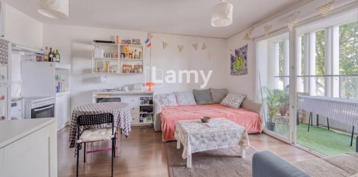 Image 1 sur 8 - Appartement  ·  Vente · Cenon (33150) · 2 pièces · 41m²