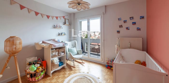 Image 2 sur 15 - Appartement  ·  Vente · Besancon (25000) · 4 pièces · 72m²