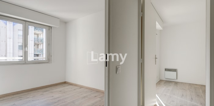 Image 9 sur 16 - Appartement  ·  Vente · Marseille 08 (13008) · 3 pièces · 64m²