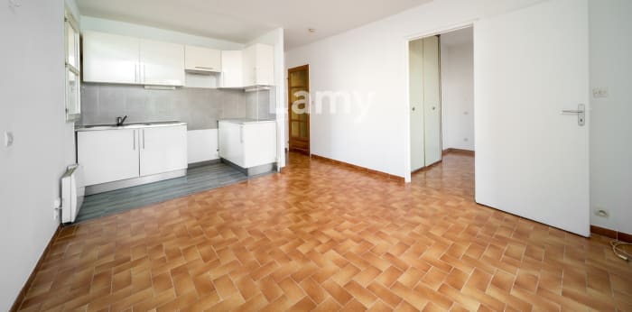 Image 1 sur 8 - Appartement  ·  Vente · Digne Les Bains (04000) · 2 pièces · 32m²