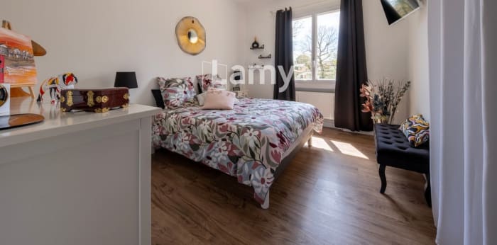 Image 7 sur 14 - Maison/villa  ·  Vente · Venerque (31810) · 5 pièces · 186m²