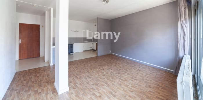 Image 3 sur 9 - Appartement  ·  Vente · Besancon (25000) · 2 pièces · 45m²