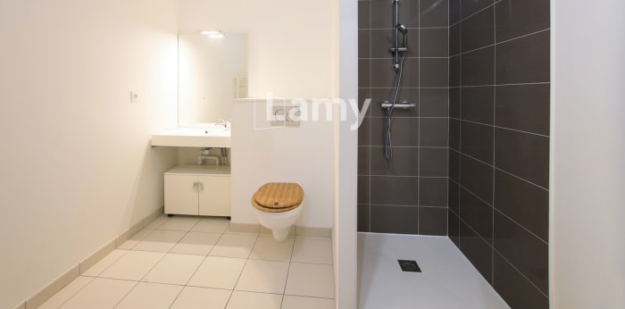 Image 3 sur 9 - Appartement  ·  Vente · La Roche Sur Yon (85000) · 2 pièces · 45m²