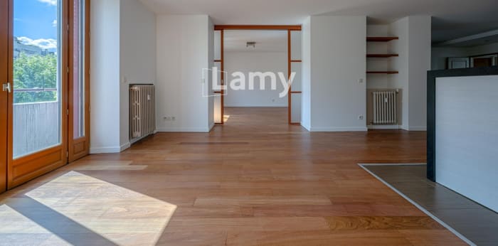 Image 1 sur 15 - Appartement  ·  Vente · Annecy (74000) · 5 pièces · 141m²