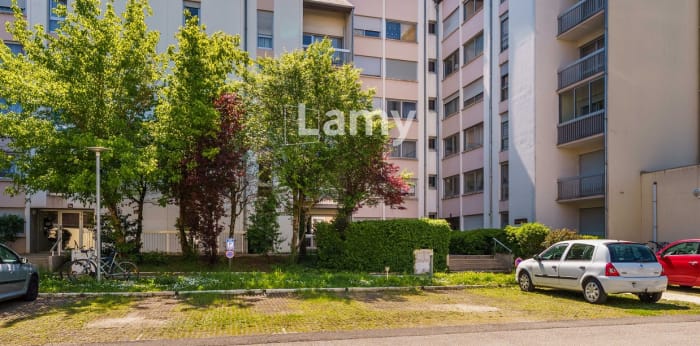 Image 8 sur 9 - Appartement  ·  Vente · Dijon (21000) · 1 pièce · 37m²
