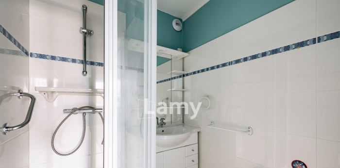 Image 11 sur 12 - Appartement  ·  Vente · Angouleme (16000) · 5 pièces · 115m²