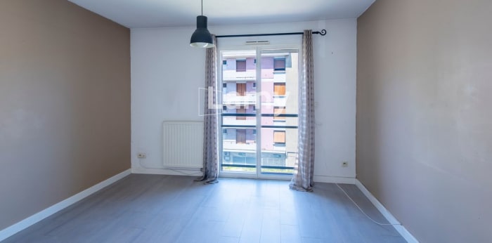 Image 6 sur 9 - Appartement  ·  Vente · Salon De Provence (13300) · 3 pièces · 62m²