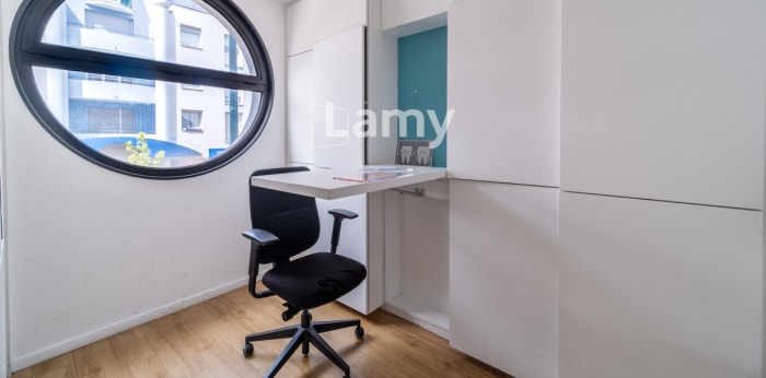 Image 7 sur 10 - Immeuble  ·  Vente · St Louis (68300) · 416m²
