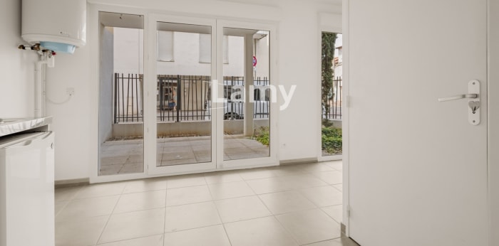 Image 8 sur 11 - Appartement  ·  Vente · Decines Charpieu (69150) · 1 pièce · 32m²