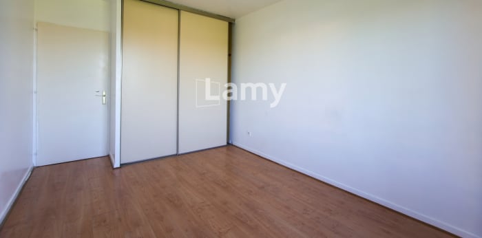 Image 9 sur 12 - Appartement  ·  Vente · La Roche Sur Yon (85000) · 3 pièces · 63m²