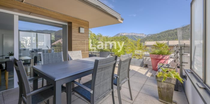 Image 1 sur 15 - Appartement  ·  Vente · Annecy (74000) · 3 pièces · 89m²