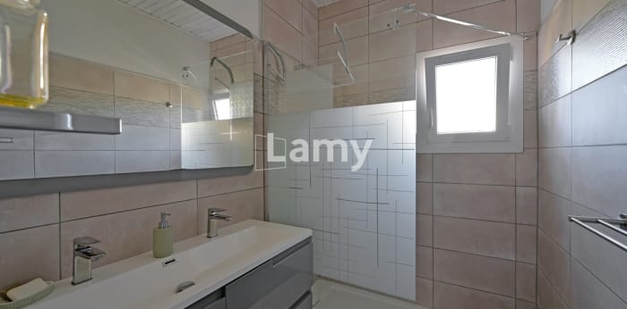 Image 9 sur 13 - Maison/villa  ·  Vente · Nimes (30000) · 3 pièces · 71m²