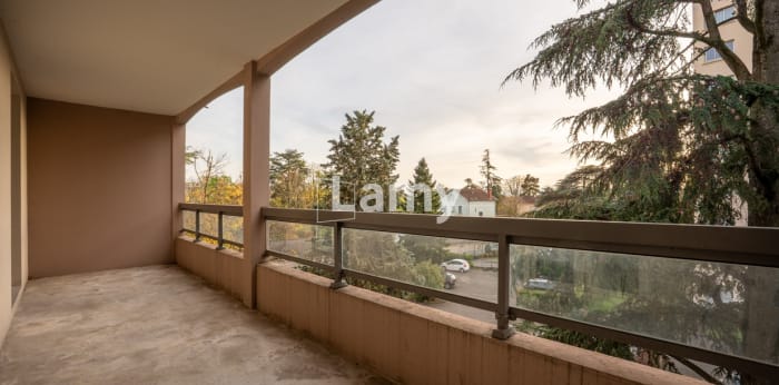 Image 2 sur 12 - Appartement  ·  Vente · Lyon (69005) · 4 pièces · 95m²